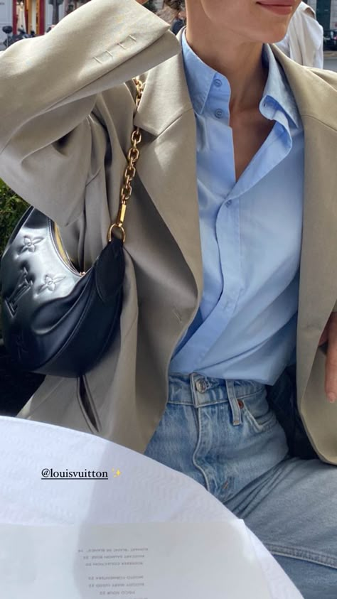 Beige And Blue Outfit, Blue Button Down Shirt Outfit, Outfit Button Up Shirt, Long Sleeves Outfit, Blue Shirt Outfit, Beige Blazer Outfit, Button Up Shirt Outfit, Corporate Fashion, Stylish Fall Outfits