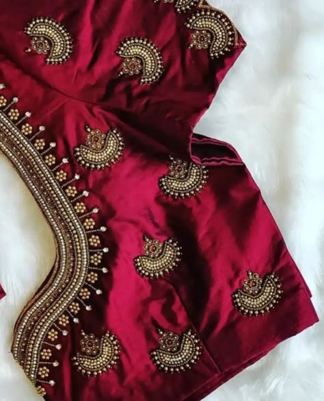 Kerala Saree Aari Work Blouse, Copper Zari Aari Work Blouse Simple, Maroon Blouse Embroidery Designs, Engagement Aari Work Blouse, Aari Work Blouse Wedding Bride, Clip Stone Aari Work Blouse, Maroon Blouse Designs Bridal, Aari Work Back Neck Designs, Blaus Design