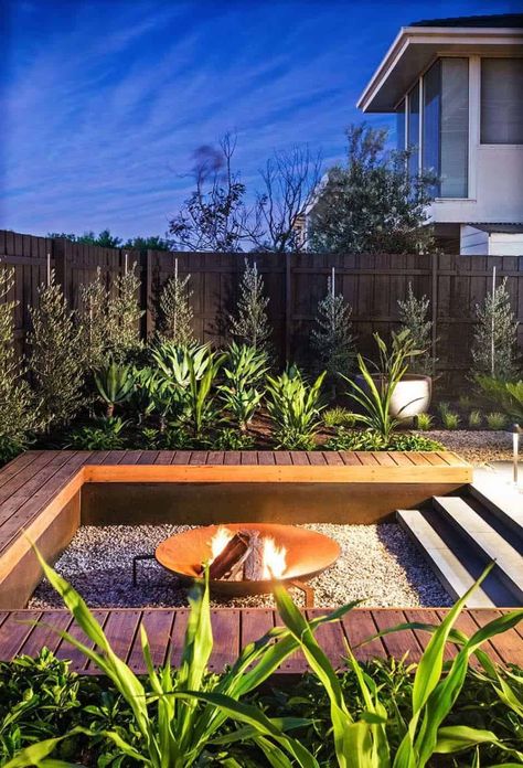 35 Modern outdoor patio designs that will blow your mind Terrasse Med Tak, Design Per Patio, Sunken Fire Pits, Deck Fire Pit, Backyard Seating Area, Modern Outdoor Patio, Fire Pit Landscaping, Outdoor Patio Designs, Backyard Seating