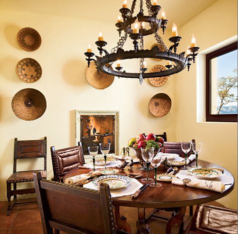 spanish dining room Spanish Style Dining Room, Mexican Dining Room, Spanish Dining Room, Ted Turner, Hacienda Decor, Spanish Colonial Homes, Dallas Interior Design, Hacienda Style Homes, Spanish Decor