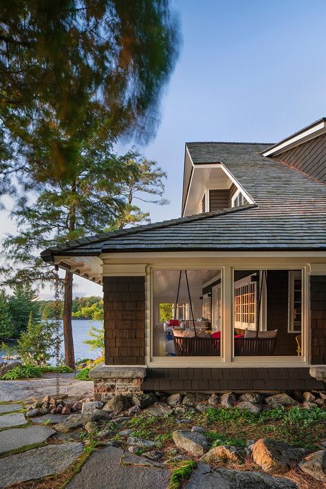 Muskoka Cottage: A Modern Twist on Lakeside Living Muskoka Cottage Aesthetic, Cottage Aesthetic Interior, Cottage Muskoka, Cottage Canada, Lake Front Cottage, Small Lake Cottage, Lakehouse Cottage, Maine Lake House, Muskoka Canada