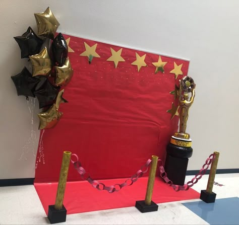 Movie Theme Parade Float Ideas, Set The Stage For Success Theme, Hollywood Nights Prom Theme, Diy Talent Show Decorations, Talent Show Balloon Decor, Red Carpet School Theme, Hollywood Graduation Theme Preschool, Hollywood Theme Dance Decorations, Hollywood Party Activities