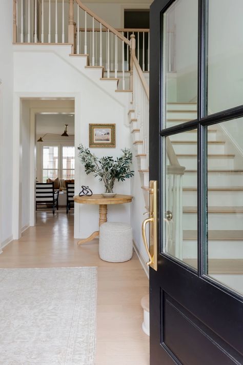 POLO CLUB | Samantha Stein Foyer With Stairs Entryway, Foyer Design Ideas, Foyer Designs, Foyer With Stairs, Foyer Ideas Entryway, Stylish Entryway, Entryway Stairs, Entryway Design, Entryway Inspiration