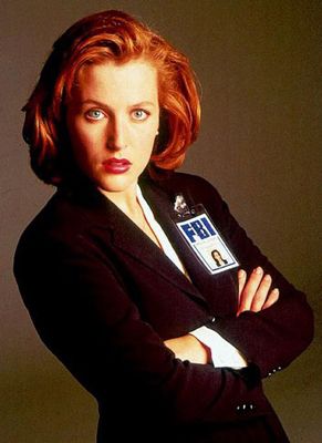 Gillian Anderson as FBI Agent Dana Scully. The X-Files Agent Scully, Amy Farrah Fowler, Mulder And Scully, Chris Carter, Fbi Special Agent, Mulder Scully, Fox Mulder, Dana Scully, The Truth Is Out There