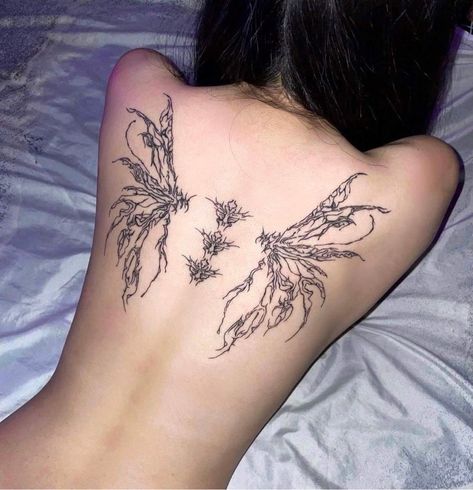 cyber gilisit tattoo style angel wings tattoo, tattoo place on back, asian model is lying on bed with back facing camera Sick Tattoos For Women, Fairy Wing Tattoos On Back, Fairy Wing Tattoos, Diy Bureau, Wing Tattoos On Back, Pretty Poison, Tattoos Infinity, Tato Henna, Human Bean