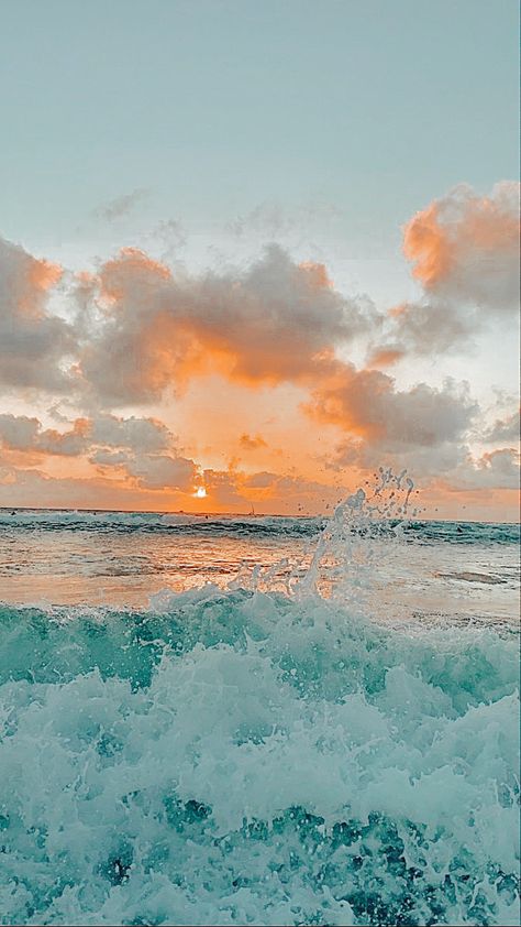 🦋🤍🌅 Ocean Waves, The Ocean, The Sun, Wallpapers, Sun