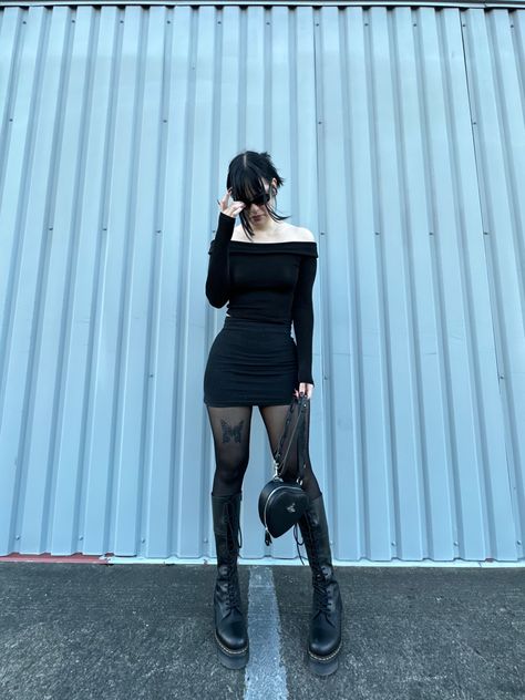 #drmartens #docmartensstyle #drmartensaudrick #alt #viviennewestwoodbackpack #viviennewestwood #drmartensstyle Platform Boots And Dress Outfit, Black Clothes Outfits For Women, Alternative Dress Outfit, Cute Alt Outfits, Subtle Goth Outfit, Outfit Inspo Alt, Fall Outfits Dress, Alt Fits