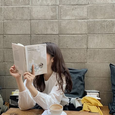 Girl Reading Book, Korean Photo, Korean Japanese, Lifestyle Aesthetic, Korean Aesthetic, Uzzlang Girl, Reading A Book, Face Photo