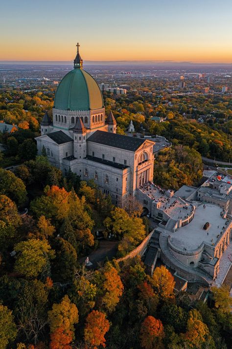 A guide to Montreal, where Canada's cultures merge Montreal City Aesthetic, Montreal Canada Photography, Montreal Canada Aesthetic, Sketching Prompts, Canada Culture, Montreal Aesthetic, Montreal Photography, Aesthetic 2025, Montreal Winter