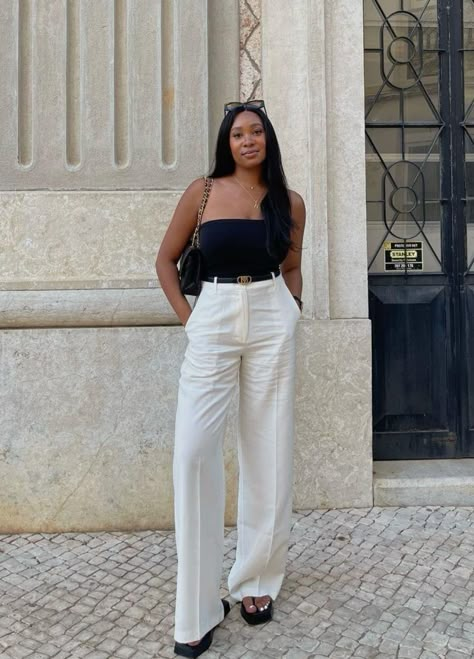 We Found Them: The Best Linen Pants to Wear All Summer Long Cream Linen Pants Outfit, White Linen Trousers Outfit, Linen Pants Outfits, Linen Pants Outfit Summer, Cream Pants Outfit, White Linen Pants Outfit, Cream Linen Pants, Summer Date Night Outfit, Ma Tattoo