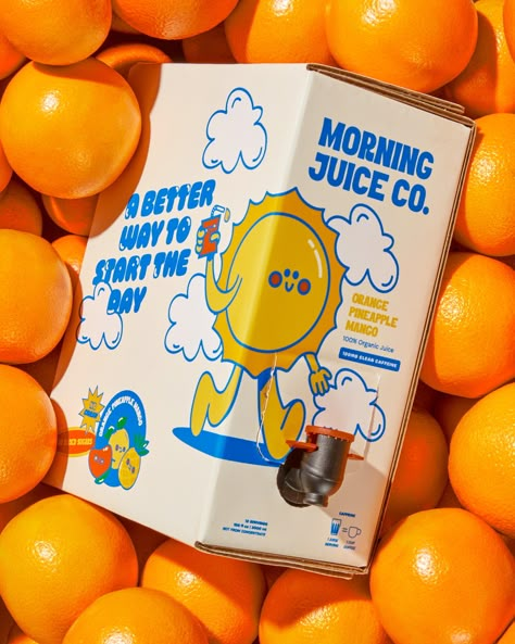 Juice Branding Design, Desain Merek, Retro Packaging, Sunny Disposition, Juice Branding, Juice Packaging, Box Creative, Food Branding, Branding Design Packaging