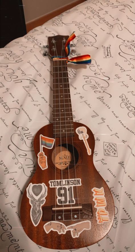 I decorated my uke with some stickers :) Painted Ukulele, 5sos Concert Outfit, 5sos Concert, Guitar Painting, Ukelele, Ukulele, Concert Outfit, My Room, One Direction