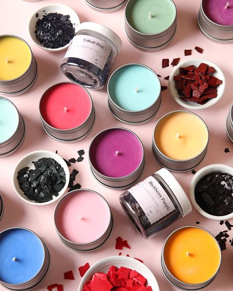 Color Candles, Lilin Aroma, Diy Candles Homemade, Soya Mumu, Homemade Scented Candles, Candle Making Business, Organic Candles, Coloured Candles, Candles Photography