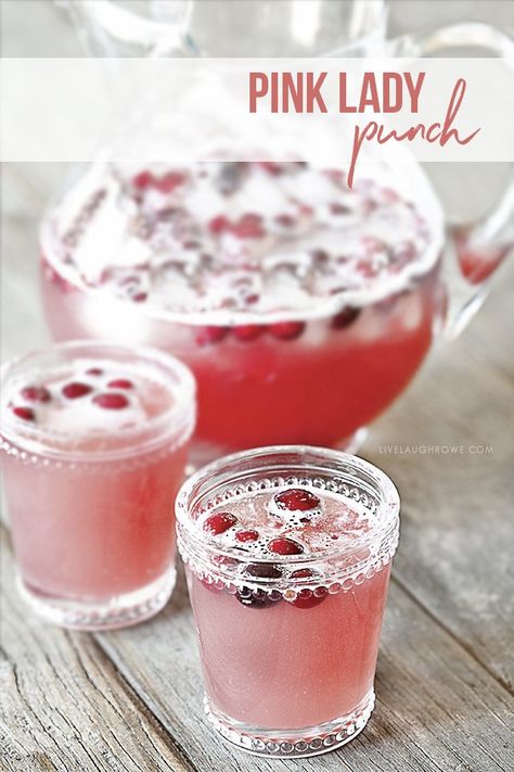 Pink Punch Recipes, Wedding Punch, Alcoholic Punch Recipes, Non Alcoholic Punch, Party Punch Recipes, Ready Meals, Alcoholic Punch, Christmas Punch Recipes, Punch Drinks