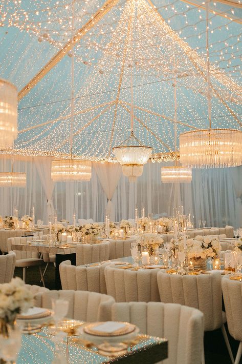 خواتم خطوبة, Dream Wedding Reception, Rustic Wedding Decorations, Desain Buklet, Dream Wedding Decorations, Luxury Wedding Decor, Wedding Planning Decor, Dream Wedding Venues, Wedding Decor Style