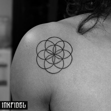 Seed Of Life Tattoo, Live Tattoo, Ab Soul, Belly Tattoo, Seed Of Life, Tattoo Meaning, Face Tattoo, Zodiac Capricorn, Inspirational Design