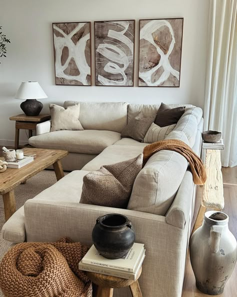 Kayla Clark | Sunday Stills 🤎 comment “shop” for a direct link to shop my home! * * * #organicmodern #organicmodernstyle #organicmoderndecor… | Instagram Living Room Organic, Organic Modern Living Room, Organic Living Room, Modern Apartment Living Room, Earthy Living Room, Living Room Decor Neutral, Modern Minimalist Living Room, Apartment Living Room Design, Cottage Living Rooms