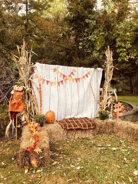 Fall Festival Activities, Fall Festival Party, Fall Photo Booth, Fall Party Ideas, Fall Festival Decorations, School Fall Festival, Fall Festival Games, Fall Bonfire, Fall Backdrops