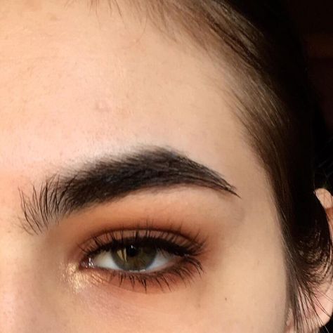 Hooded Eyes Smoky Makeup, Hooded Eyes Aesthetic Makeup, Natural Eye Makeup For Downturned Eyes, Brown Eyes Makeup Hooded, Makeup Styles Hooded Eyes, Red Smokey Eye Hooded Eyes, Makeup For Non Hooded Eyes, Smoky Eyes Hooded, Neutral Makeup Hooded Eyes