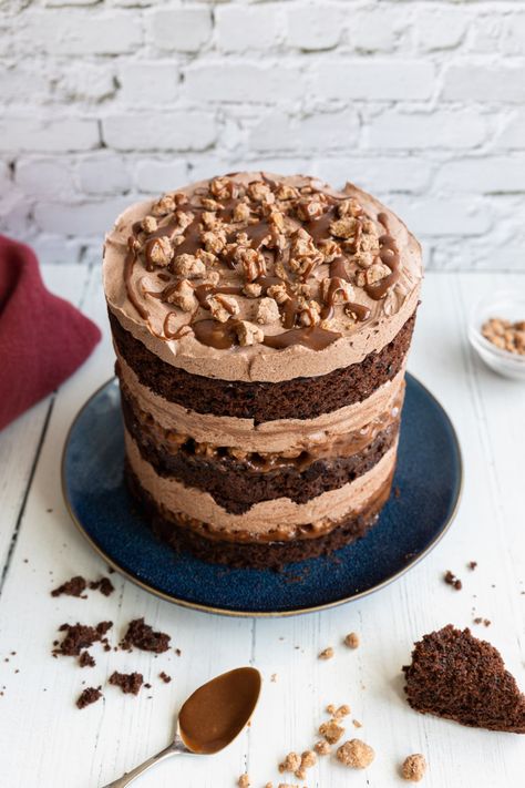 Chocolate Malt Layer Cake Malted Chocolate Cake, Malt Cake, Chocolate Malt Cake, Cake Flavours, Cake Video, Layer Cake Recipes, Chocolate Malt, Baking Stuff, Malted Milk