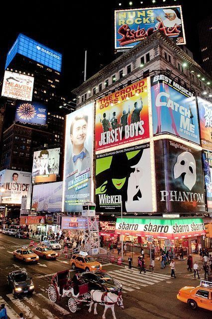 Broadway Sign, Broadway Street, Broadway Nyc, Broadway Show, Voyage New York, Broadway Plays, Theatre Geek, Theatre Nerds, Broadway Theatre