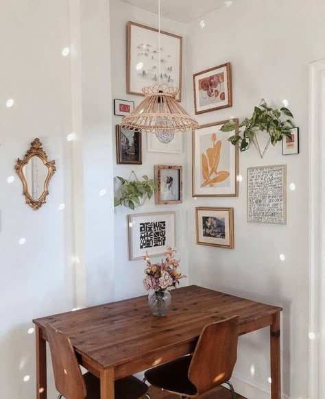 Kids Art Gallery Wall Living Room, College Gallery Wall Ideas, Corner Living Room Wall Decor, Photos In Corner Of Wall, Modern Boho Gallery Wall, Gallery Wall Ideas Corner, Picture Frame Corner Wall, Gallery Wall Corner Living Room, Corner Gallery Wall Nursery