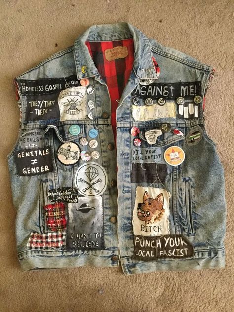 Clothes Redesign, Punk Jean Jacket, Punk Patches Diy, Interesting Aesthetic, Outfits Punk, Embellished Jackets, Crust Pants, Queer Punk, Punk Vest