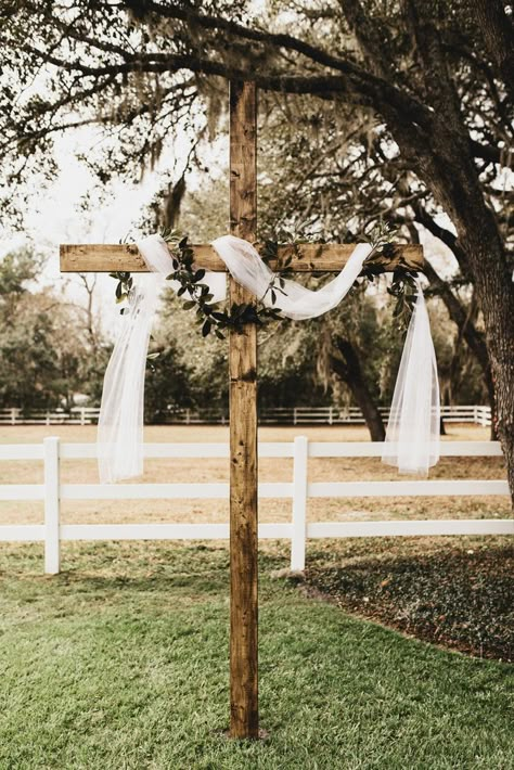 Marcus+Kristin John's Florida wedding — Wedding and Engagement Photography - Seattle, Sequim, and Port Angeles Wedding Ceremony Backdrop Outdoor, Ceremony Backdrop Outdoor, Wedding Cross, Wedding Ceremony Backdrop, Wedding Ceremony Ideas, Christian Wedding, Future Wedding Plans, Wooden Cross, Ceremony Backdrop