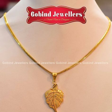 Gold Chain Pendant Designs For Women, Gold Pandent Set Design, Loket Sets Gold Design, Gold Chains For Women Design, Chain Designs Gold Women, Chain Pandent, Gold Chain For Women, Pendent Gold, Unique Gold Jewelry Designs