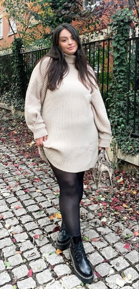 Plus Sized Autumn Fashion, London Outfit Winter Plus Size, Midsize Cold Outfits, Winter Dresses Curvy, Winter Skirt Plus Size, Autumn Dress Outfit Plus Size, Style Doc Martens Plus Size, Neutral Fall Outfits Plus Size, Fall Outfits For Work Plus Size