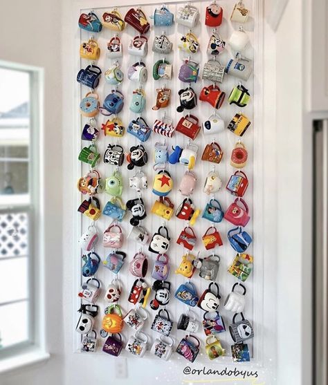 Disney Mugs Display, Disney At Home, Coffee Mug Display, Mug Storage, Disney Room Decor, Disney Mug, Disney House, Interior Design Blogs, Disney Room