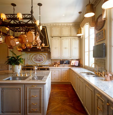 Victorian Mansion Interior Kitchen, French Country Kitchen Aesthetic, French Victorian Kitchen, Rich Kitchen Aesthetic, Old Money Style Kitchen, Mansion Kitchen Aesthetic, Old Money Kitchen Aesthetic, Old Kitchen Aesthetic, Mansion Interior Kitchen