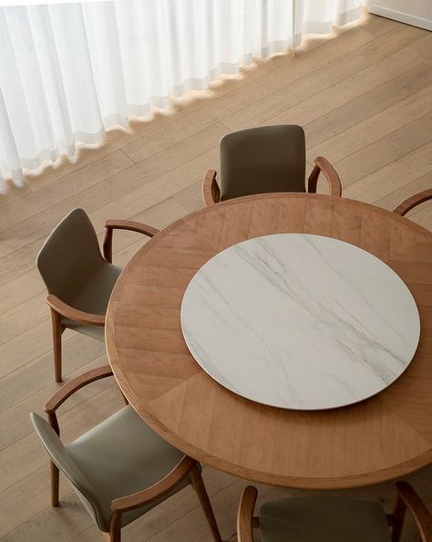 Circular Dining Room, Round Dinning Table, Circle Dining Table, Round Dinner Table, Dining Roo, Circular Dining Table, Round Dining Room, Dinning Room Design, Circular Table