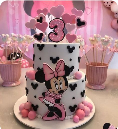 Minnie Mouse 3rd Birthday Outfit, Minnie Mouse Birthday Theme Cake, 3rd Birthday Cake Ideas, Mini Birthday Cake Ideas For Her, Minnie Mouse Treats Table, Pink Minnie Mouse Cake, Minnie Mouse 1st Birthday Cake, Minnie Mouse Birthday Cake, 4de Verjaardag