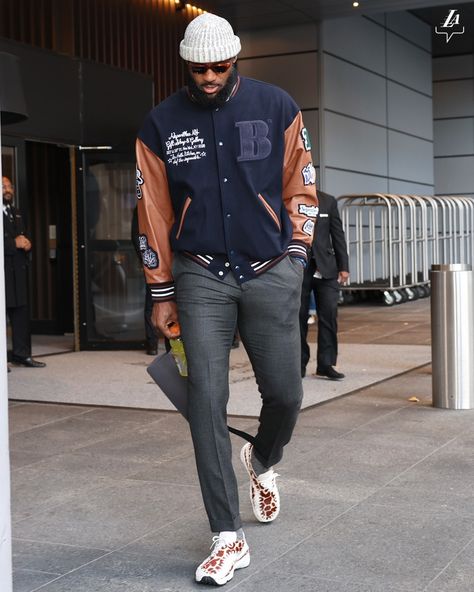 (1) Los Angeles Lakers on X: "Letterman LeBron https://t.co/JbzVZpzozP" / X Tall Black Men, Fall Outfits Men Streetwear, Varsity Jacket Style, Hat Outfit Men, Older Mens Fashion, Mens Fashion Swag, Gym Wear Men, Nba Outfit, Nba Fashion