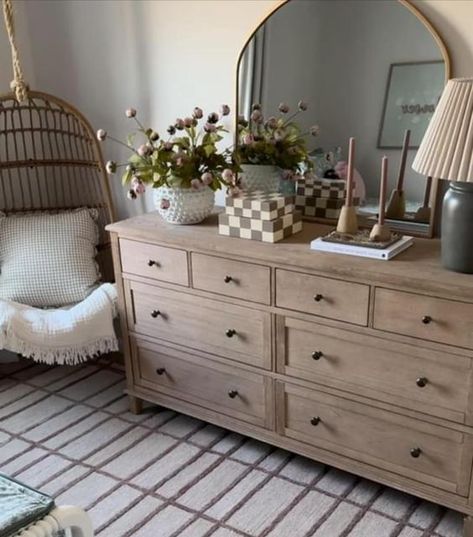 Dresser Decor With Tv, Dresser Mirror Ideas, Farmhouse Bedroom Dresser Decor, Dresser With Attached Mirror, Decorating A Dresser Top, Pottery Barn Dresser, Bedroom Dresser Decor Ideas, Dresser Aesthetic, Dresser Styling