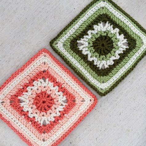 [Free Pattern] Really Fun To Make 6-Inch Square - Knit And Crochet Daily Crocheted Squares, Crochet Square Blanket, Crochet Granny Square Afghan, Crochet For Beginners Blanket, Crochet Granny Square Blanket, Stitch Work, Easy Crochet Projects, Crochet Blocks, Hand Stitch