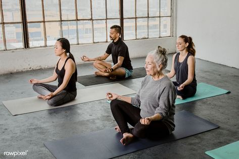 Yoga Class Photography, People Meditating, Meditation Man, Senior Yoga, Photo Yoga, Group Meditation, Yoga Poses For Two, Gym Photography, Yoga Photoshoot