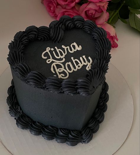 Libra black heart cake 🖤 Heart Cake Libra Szn, Heart Shaped Libra Cake, Black Libra Cake, Birthday Cake Libra Zodiac, Libra Birthday Cake Ideas, Libra Bday Cake, Trendy Bday Cake, Black Heart Cake Aesthetic, Zodiac Heart Cake