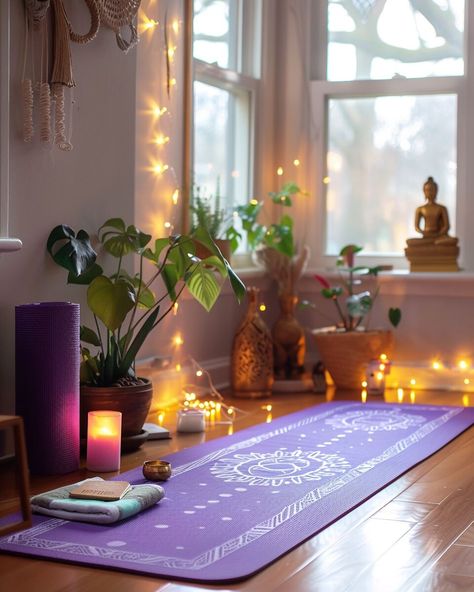 Boho Yoga Room, Yoga Room Ideas, Yoga Spaces At Home, Zen Room Decor, Yoga Meditation Space, Yoga Room Design, Zen Corner, Boho Decor Ideas, Home Yoga Room