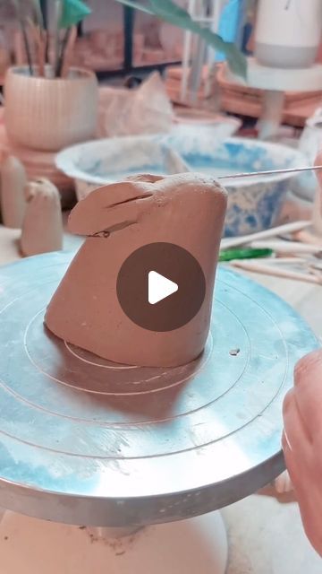 Easter Pottery Ideas, Pottery Bunny, Ceramics Videos, Holiday Pottery, Cute Pottery, Pottery Molds, Easter Pottery, Glazed Eyes, Craft Sculpture