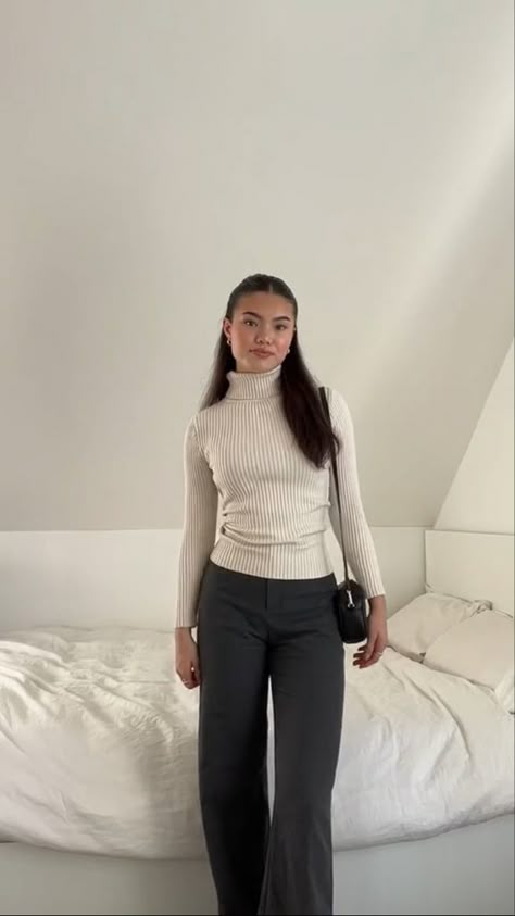 Outfits For Warm Weather, Cold Aesthetic, 6th Form Outfits, Sixth Form Outfits, Cute Professional Outfits, Business Professional Outfits, The Upper East Side, Professional Outfits Women, Business Outfits Women