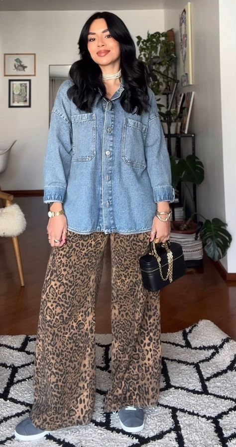 Leopard Print Coat Outfit 2024, Cute Work Outfits Hair Salon, Jalisco Mexico Outfits, Styling A T Shirt For Work, Cheetah Barrel Jeans Outfit, Leopard Print Color Combos, Vegas Casual Outfit Winter, Leapord Jeans Outfits, 90s Mom Aesthetic Outfit