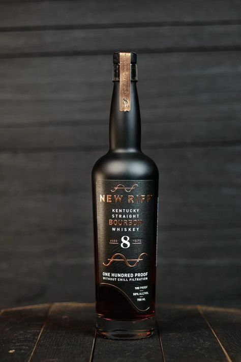 Review: New Riff Kentucky Straight Bourbon 8 Years Old - Drinkhacker Wheated Bourbon, Rye Bourbon, Kentucky Straight Bourbon Whiskey, Japanese Whisky, Straight Bourbon Whiskey, American Whiskey, Malted Barley, Tennessee Whiskey, Whiskey Cocktails