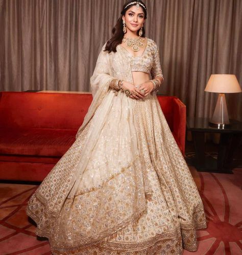 mrunal thakur in ivory lehenga by manish malhotra Latest Traditional Dresses, Ivory Lehenga, Best Indian Wedding Dresses, Mrunal Thakur, Simple Lehenga, Designer Bridal Lehenga, Fancy Sarees Party Wear, Bachelorette Outfits, Indian Bridal Dress