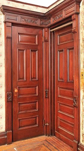 Victorian Doorway, Victorian Moulding, Victorian Back Door, Victorian Interior Doors, Victorian Doors, Victorian Home Interior, Victorian Door, Victorian Bedroom, Victorian Interior