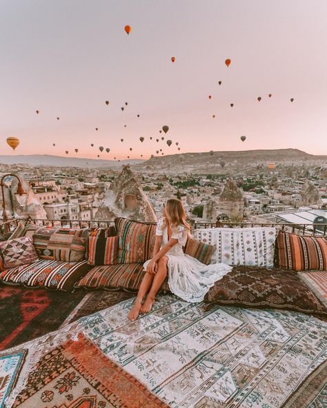 Boho Travel, Boho Inspo, Cappadocia Turkey, Aesthetic Boho, Boho Life, Bohemian Aesthetic, Hippie Girl, Boho Aesthetic, Paradise On Earth