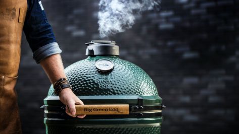 Big Green Egg Grill, Green Egg Grill, Bbq Shop, Egg Packaging, Egg Nest, Wood Pellet Grills, Outdoor Bbq Kitchen, Big Green Egg, Smoked Food Recipes