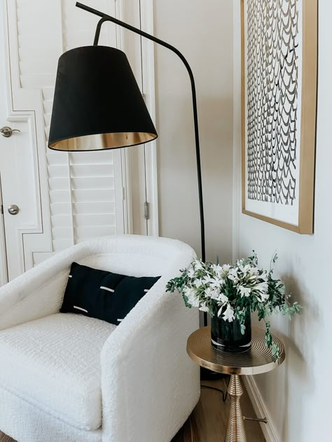 How to Create a Cozy Reading Nook in Your Bedroom // This is our Bliss Black And White Reading Nook, Small Breakfast Nook, Corner Bedroom, Small Breakfast, Living Room Nook, Living Room Upgrades, Sitting Nook, Bedroom Seating Area, Decor Ideas For Living Room