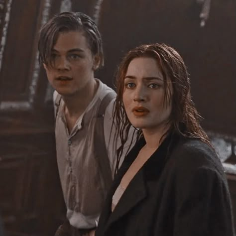 Photo of Leo Di Caprio and Kate Winslet as Jack and Rose, respectively, in Titanic (1997). Jack And Rose Pfp, Jake And Rose Titanic, Titanic Fanart, Titanic Scenes, Jack Dawson And Rose, Titanic Jack And Rose, Jack And Rose Titanic, Titanic Aesthetic, Kate And Leo